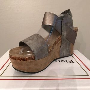 Pierre Dumas Wedges